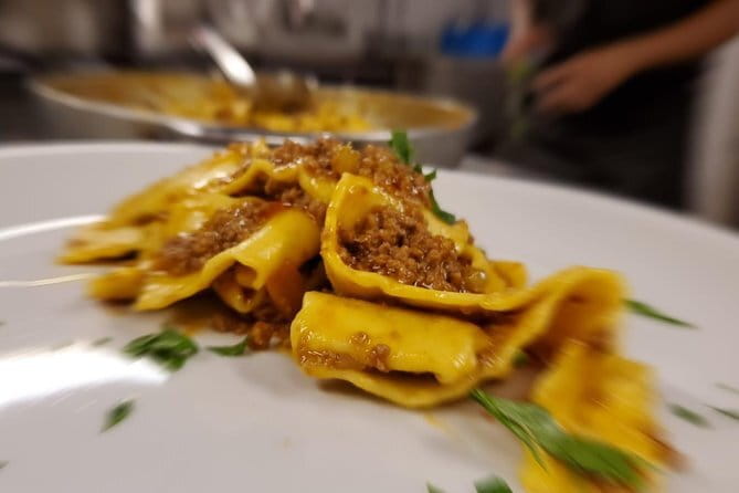 4 - Courses Dinner Interactive Cooking Lesson In Florence - How Much Hands-On Time Will You Get?