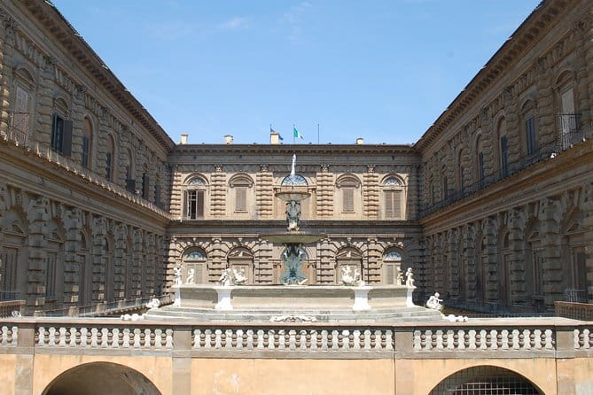 Best of Florence: Small Group Tour Skip-the-Line David & Accademia with Duomo - Who should book this Florence tour?