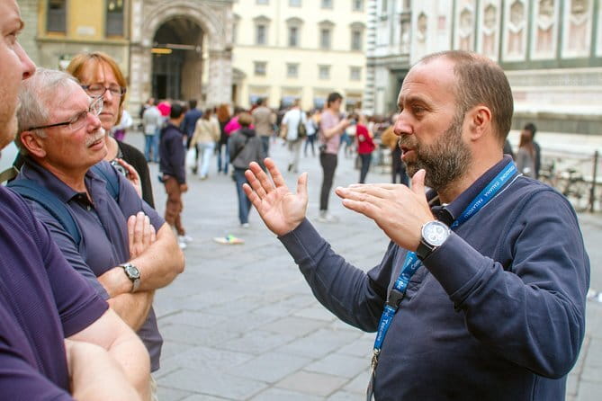 Best of Florence: Small Group Tour Skip-the-Line David & Accademia with Duomo - Piazza della Signoria: Florence’s open-air stage