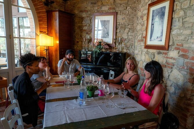 Chianti Vespa Tour with Lunch from Florence & E-car Option - Who will get the most from this Chianti outing?