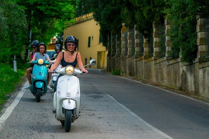 Chianti Vespa Tour with Lunch from Florence & E-car Option - A practice loop before the road ride