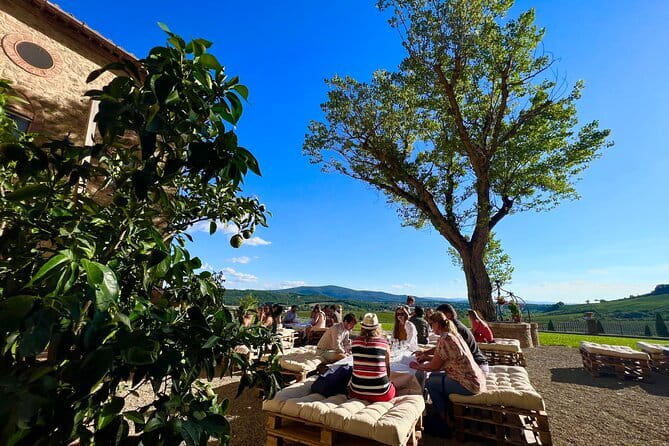 Chianti Wine Tour from Florence with Tastings - Monteriggioni: a welcome change from the tasting table