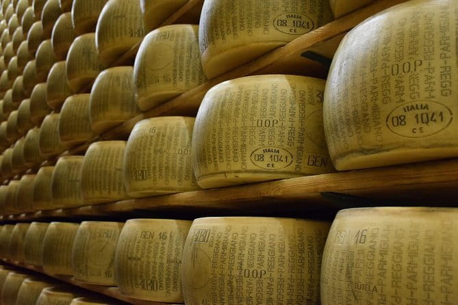 Chianti Wine Tour with Tastings Semi-Private Experience - Lunch at Ristorante Diadema