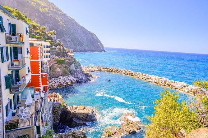 Cinque Terre and Pisa Full Day Tour from Florence - Manarola: narrow lanes and sea views