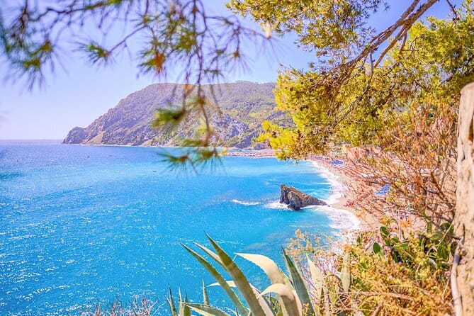 Cinque Terre Experience From Florence - Vernazza: a bay framed by the hills