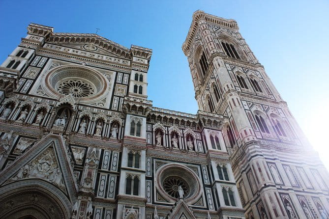 Fascinating Florence: Guided Walking Tour - From Piazza della Repubblica to the old city