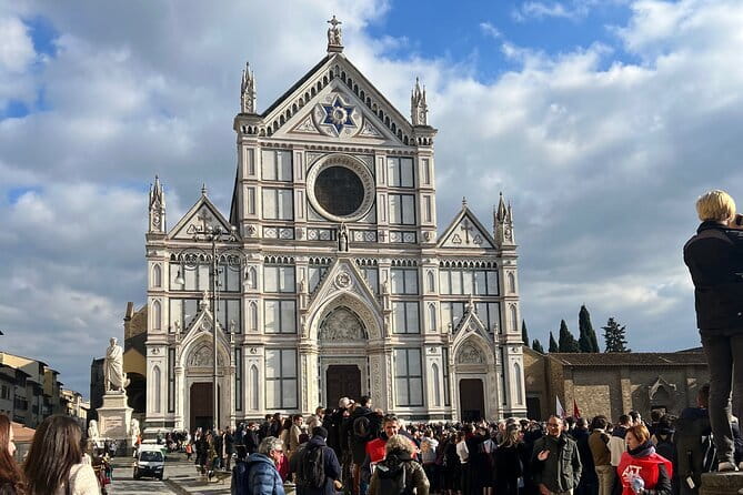 Florence: 1.5-hour Santa Croce Guided Experience - The tombs: Michelangelo, Galileo, and Machiavelli