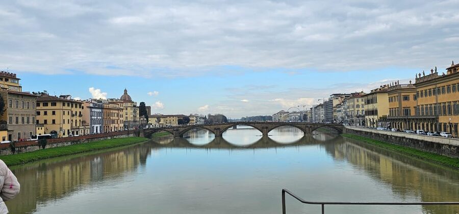 Florence: 2-Hour Guided Bike Tour - Ponte Vecchio and the return along the river