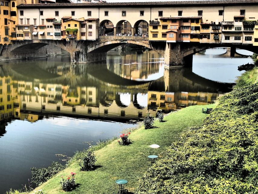 Florence: 2-Hour Guided Sightseeing Bike Tour - Republic Square and the central streets
