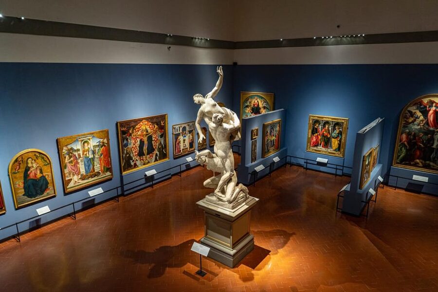 Florence: Accademia and David Skip-the-Line Entry Ticket - Meeting your host on Via Guelfa