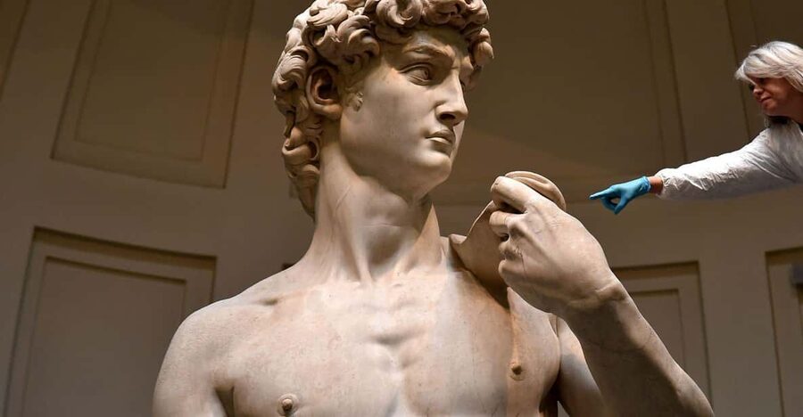 Florence: Accademia Gallery & David Skip-the-Line Ticket - Meeting the host and reaching the priority entrance