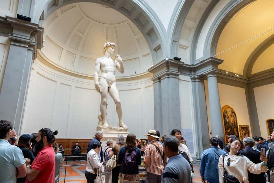 Florence: Accademia Gallery Reserved Entry Ticket - Getting through the reserved entrance