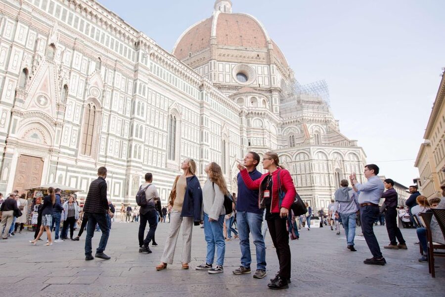 Florence: Audio Guided Walking Tour led by Tour Leader - The Uffizi, Piazza della Signoria and the finish