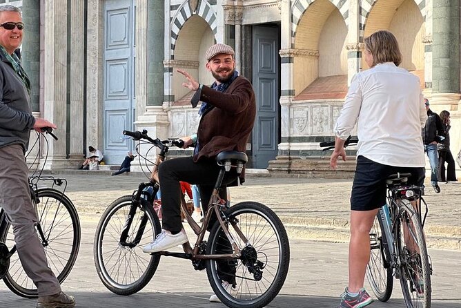 Florence by Bike: A Guided Tour of the City’s Highlights - Crossing into Oltrarno