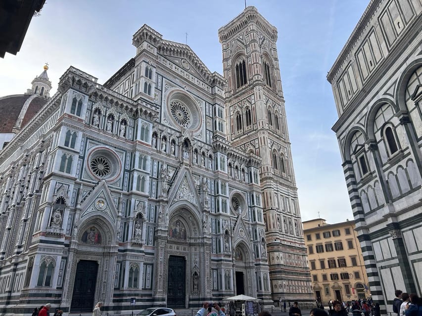 Florence: Cathedral & Brunelleschi's Dome Ticket & Audio App - Meeting the staff at the Almond Door