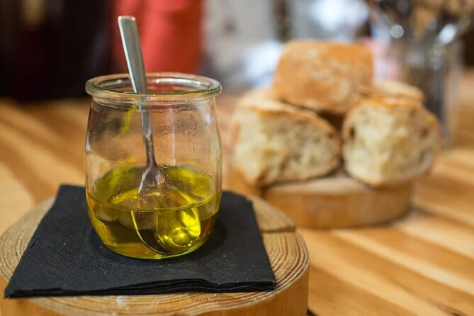 Florence Central Market Food Tour with Eating Europe - The guide matters as much as the food