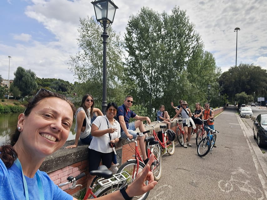 Florence: City Highlights Bike Tour - Republic Square, elegant streets and Santa Maria Novella