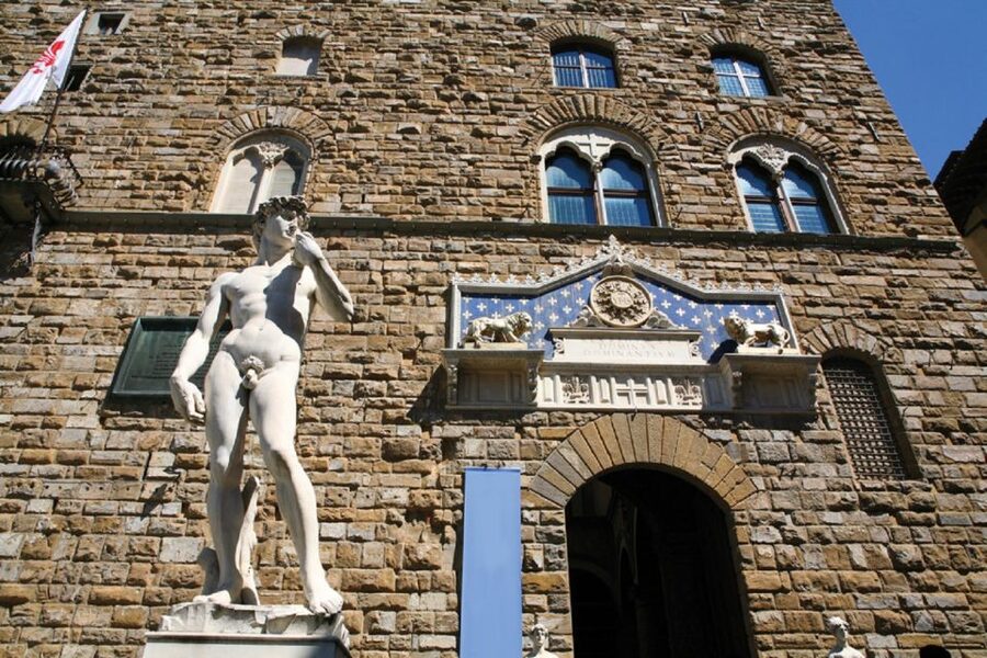 Florence: City Sightseeing Guided Bike Tour - Santa Croce and the people behind the monuments