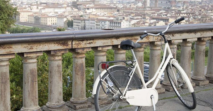 Florence: City Sightseeing Guided Bike Tour - Crossing the Arno into the Oltrarno