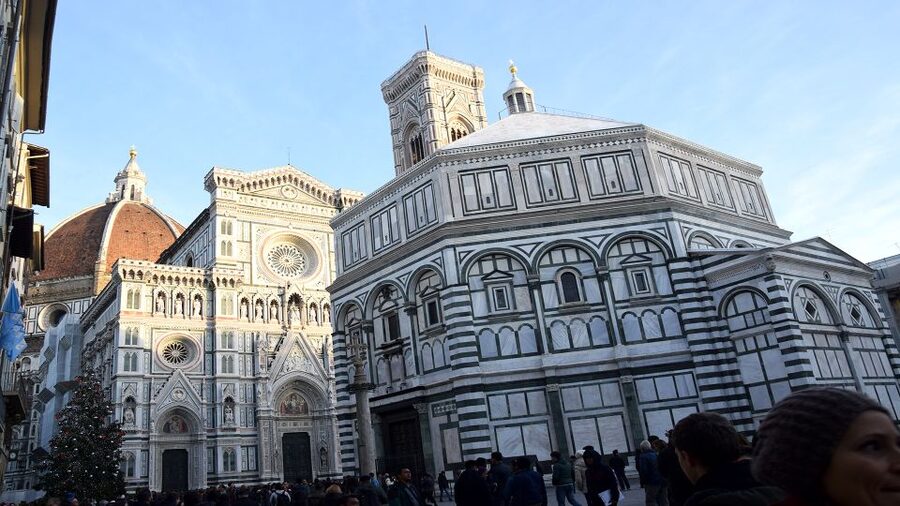 Florence: City Walking Tour and Uffizi Gallery Visit - Ponte Vecchio, Florence’s oldest bridge