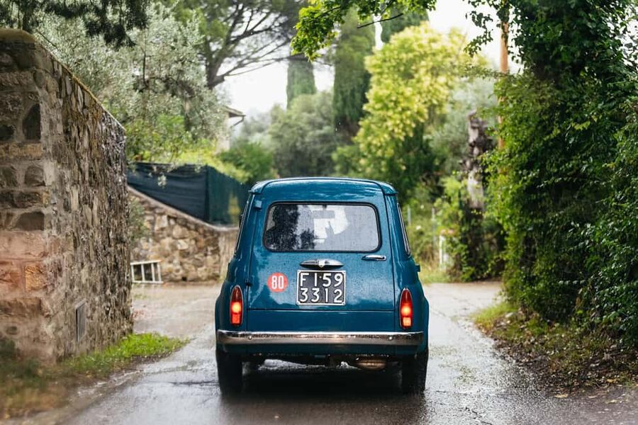 Florence: Countryside Vintage Fiat 500 Driving Tour - Lunch with Chianti and Tuscan views