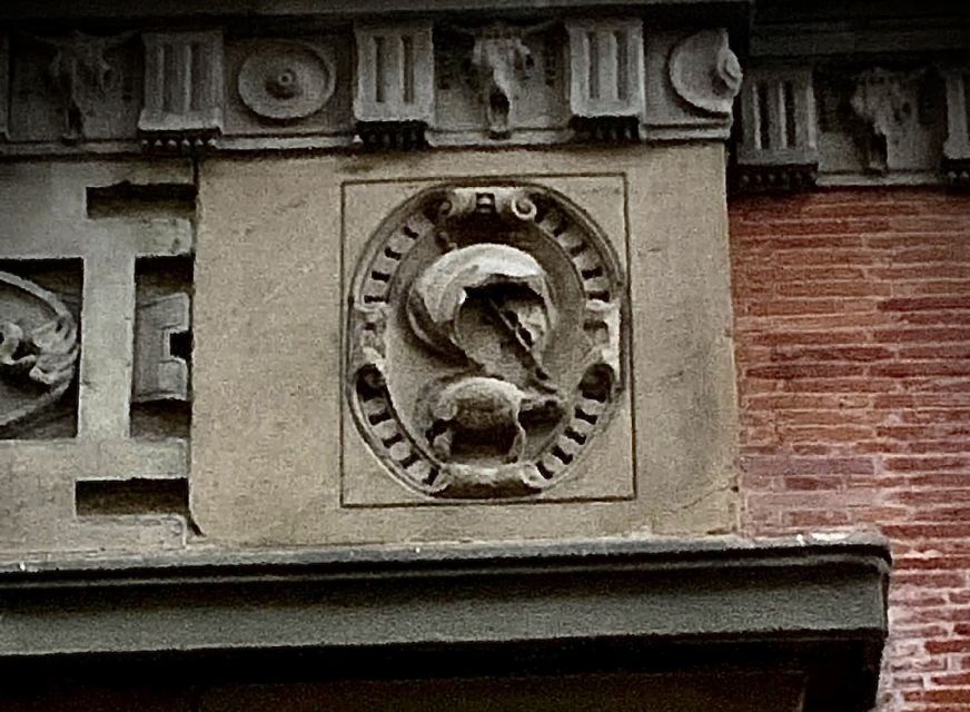 Florence: Dark Mysteries and Legends Guided Walking Tour - The Bargello and the city’s political heart