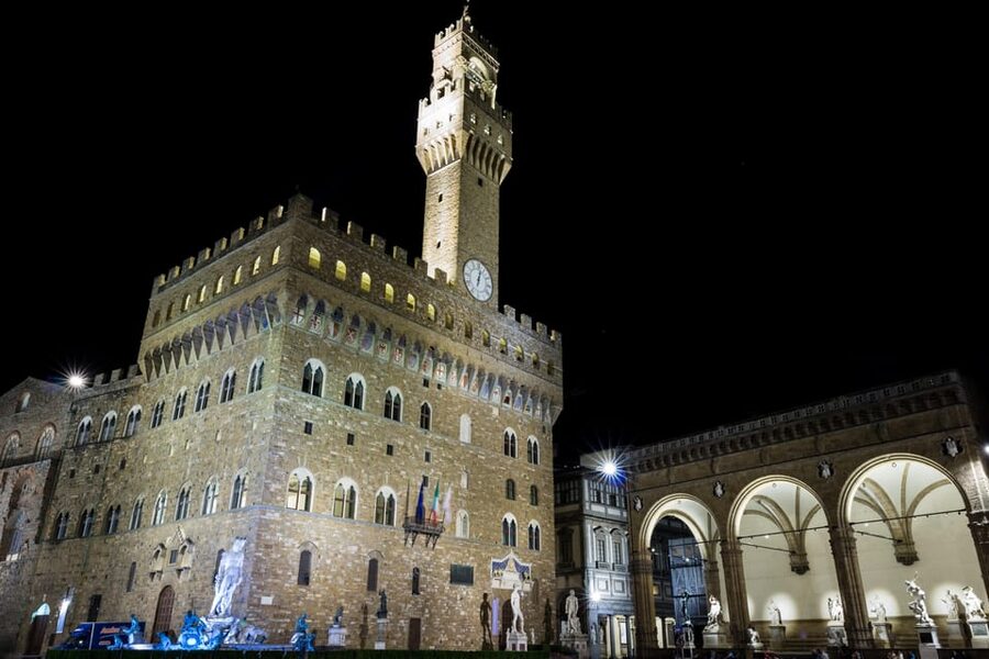Florence: Dark Secrets & Scandals Evening Walking Tour - Is $16 a fair price?