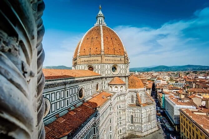 Florence Duomo Cathedral with Host & Audio Guide (Interior Only) - What the host adds to a free church visit