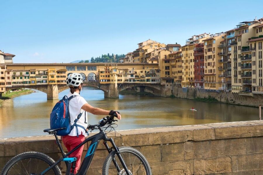 Florence:E-Bike City Tour with stop at Piazzale Michelangelo - What to know before you book