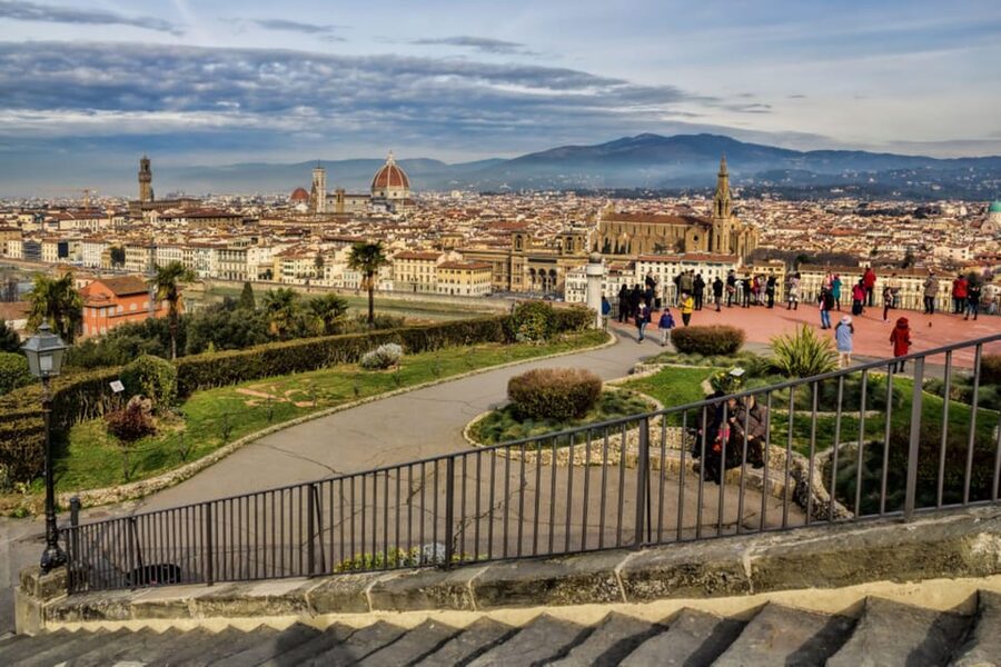Florence:E-Bike City Tour with stop at Piazzale Michelangelo - Piazza del Duomo and Piazza della Signoria