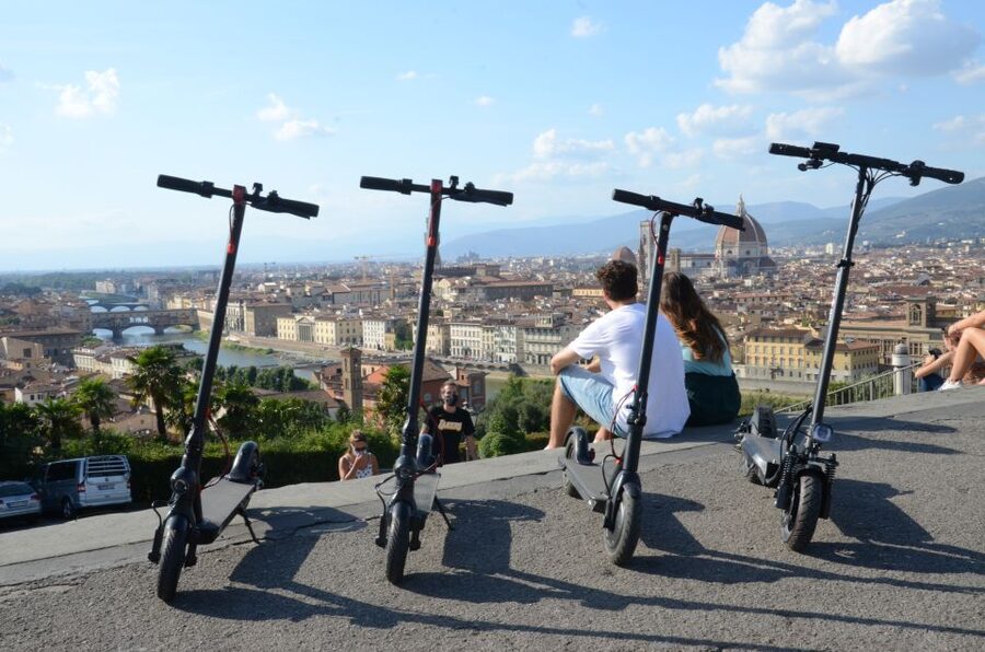 Florence: Electric Scooter Tour with Guide - At a glance
