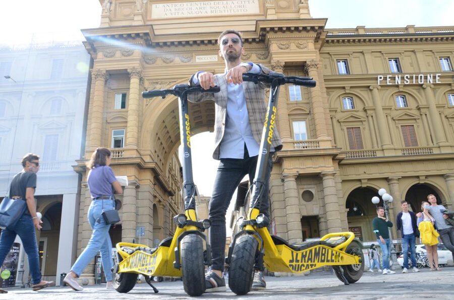Florence: Electric Scooter Tour with Guide - Starting outside Eataly