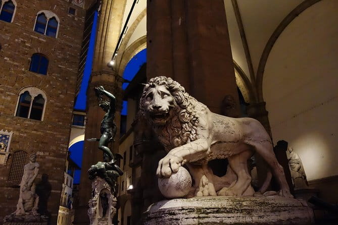 Florence Evening Walking Tour: Stories of Power, Love & Betrayal - Florence after dark, with a taste for intrigue