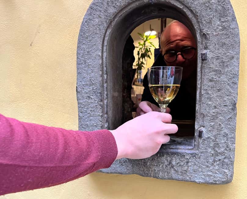 Florence: Food Walking Tour with Local Steak and Tuscan Wine - Across Ponte Vecchio into Oltrarno