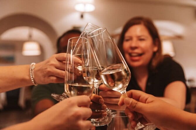 Florence Food & Wine Tour: Tuscan Tastings with Local Guide - A food walk that doubles as a Florence orientation