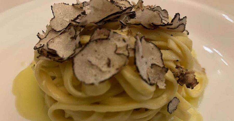 Florence: Guided Food Tour with Fiorentina Steak and Wine - A walking dinner with a Florentine accent