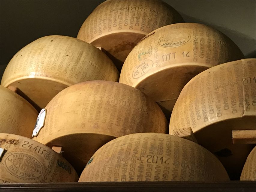 Florence: Guided Food Tour with Fiorentina Steak and Wine - Cheese, salami, and a taste of the region