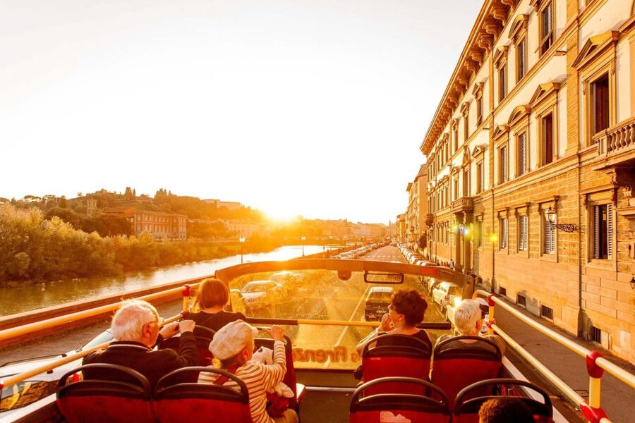 Florence: Hop-on Hop-off Bus Tour: 24, 48 or 72-Hour Ticket - See Florence from the Arno to the hills