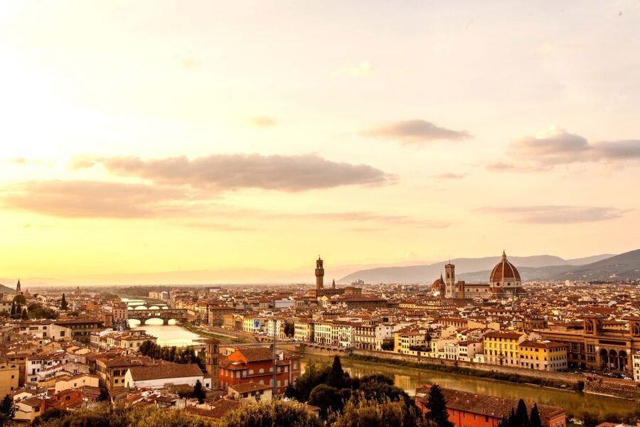 Florence: Hop-on Hop-off Bus Tour: 24, 48 or 72-Hour Ticket - Line A: a one-hour circuit around the city