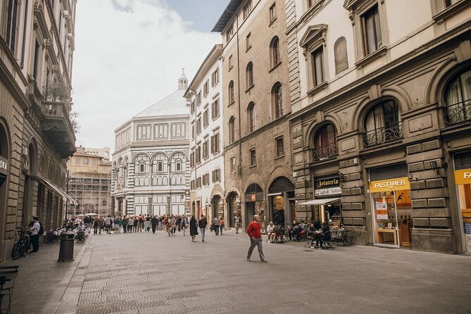 Florence in a Day: Michelangelo's David, Uffizi and Guided City Walking Tour - The Uffizi visit favors context over a room-by-room sweep