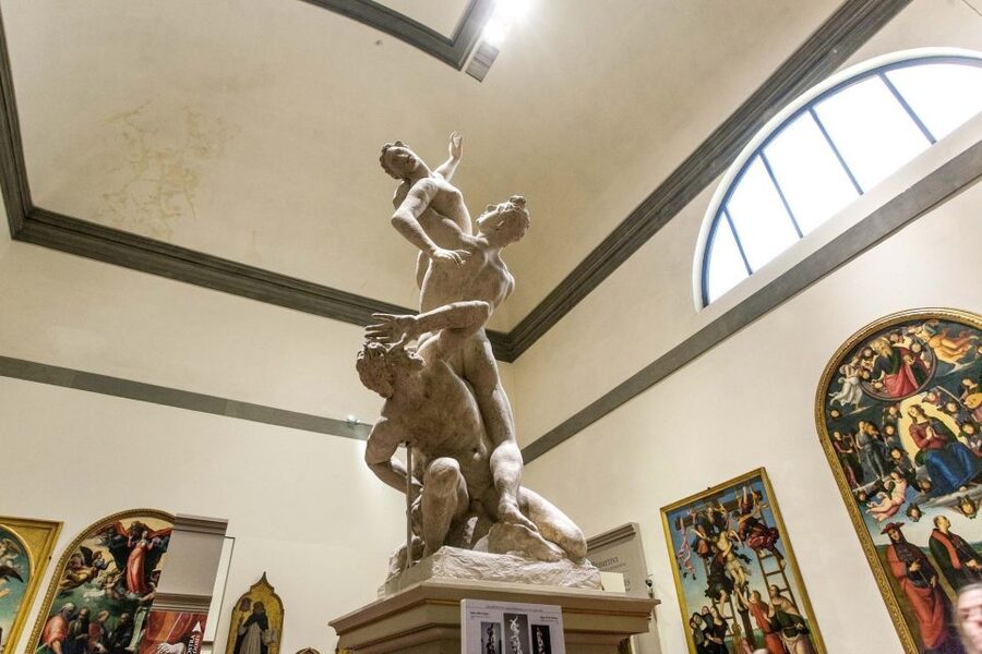 Florence: Michelangelo's David Priority Ticket & Audio App - Meet the host and get through the entrance