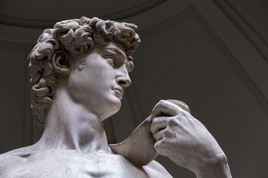 Florence: Michelangelo's David Reserved Entry Tickets - Choosing between a guide, an app and going solo