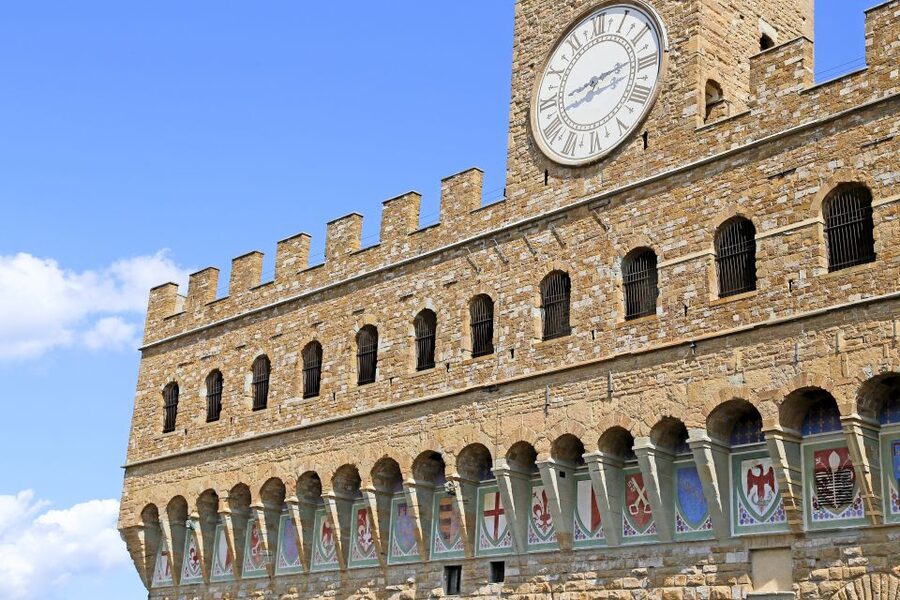 Florence: Palazzo Vecchio Entrance Ticket & Audioguide - Looking closely at the rooms, ceilings, and sculpture