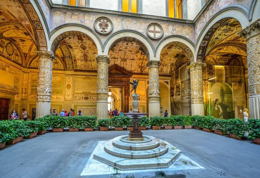 Florence: Palazzo Vecchio Guided Tour - Medici rooms, art, and political intrigue