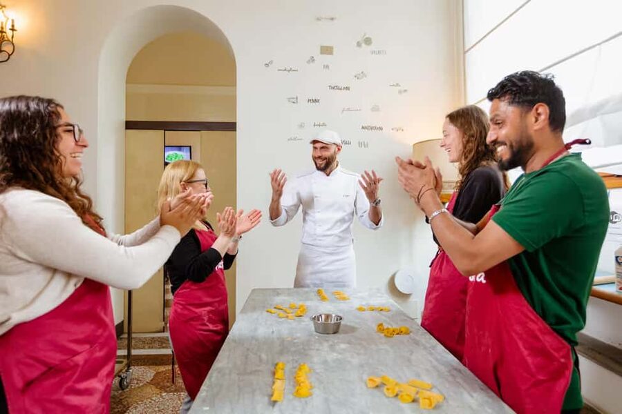Florence: Pasta Class with Wine, Limoncello and Dessert - From flour and eggs to three pasta shapes