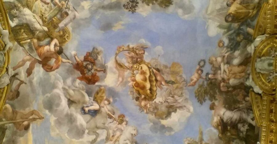 Florence: Pitti Palace and Palatina Gallery Ticket and Tour - Look up as well as across the rooms