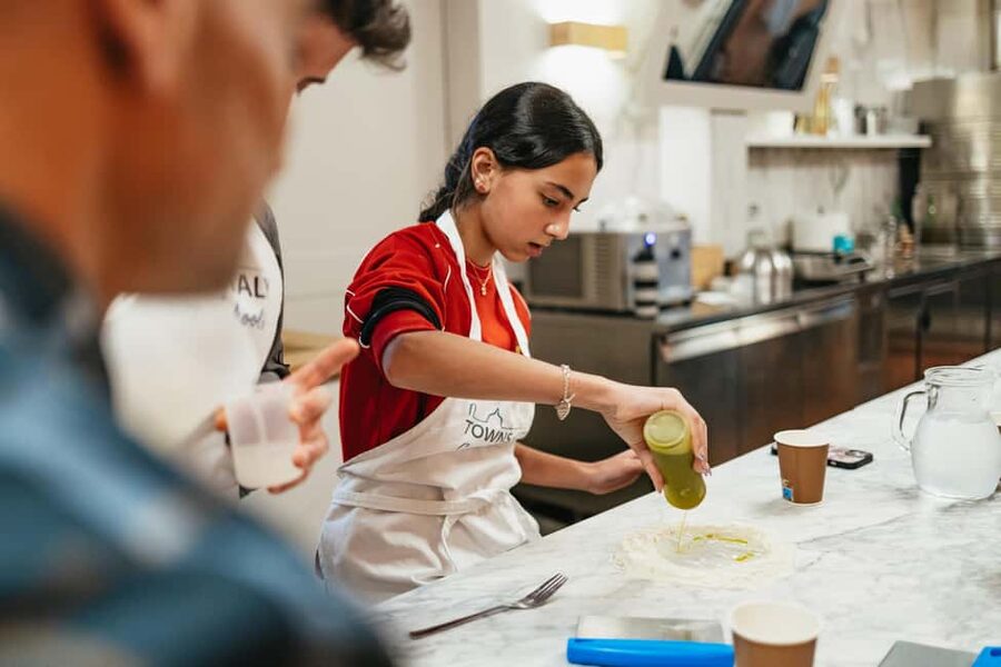 Florence: Pizza and Gelato Preparation Class - What the teaching style means for beginners and families