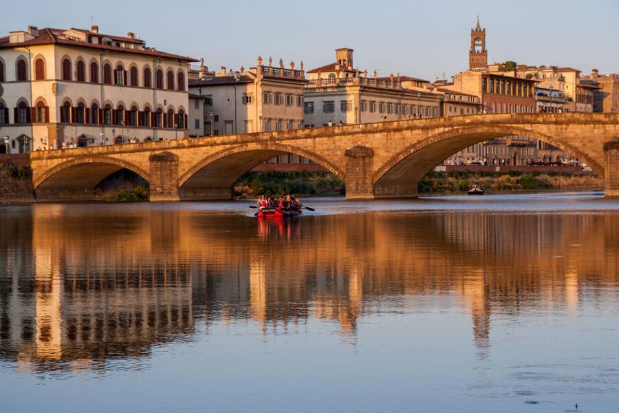 Florence: Pontevecchio Bridge and City Sights Rafting Cruise - A Calm Paddle With a Guide in the Lead