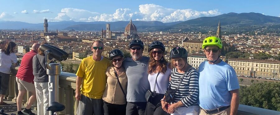 Florence Premium E-Bike Tour + Photo Shoot and Tastings - Florence by bike, from the river to the hilltop