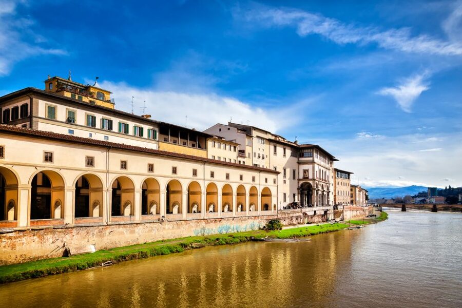 Florence: Private Uffizi Gallery Discovery Tour with Ticket - Meet at Door No. 3, then enter through Door No. 1